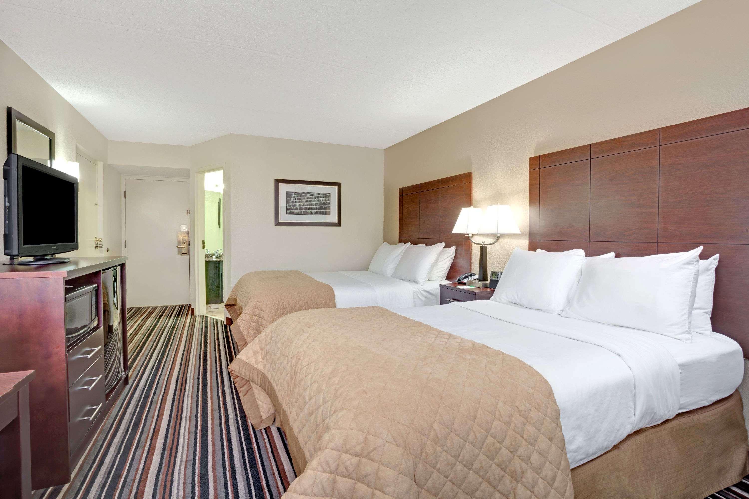 Готель Wyndham Garden Charlotte Airport Southeast Екстер'єр фото